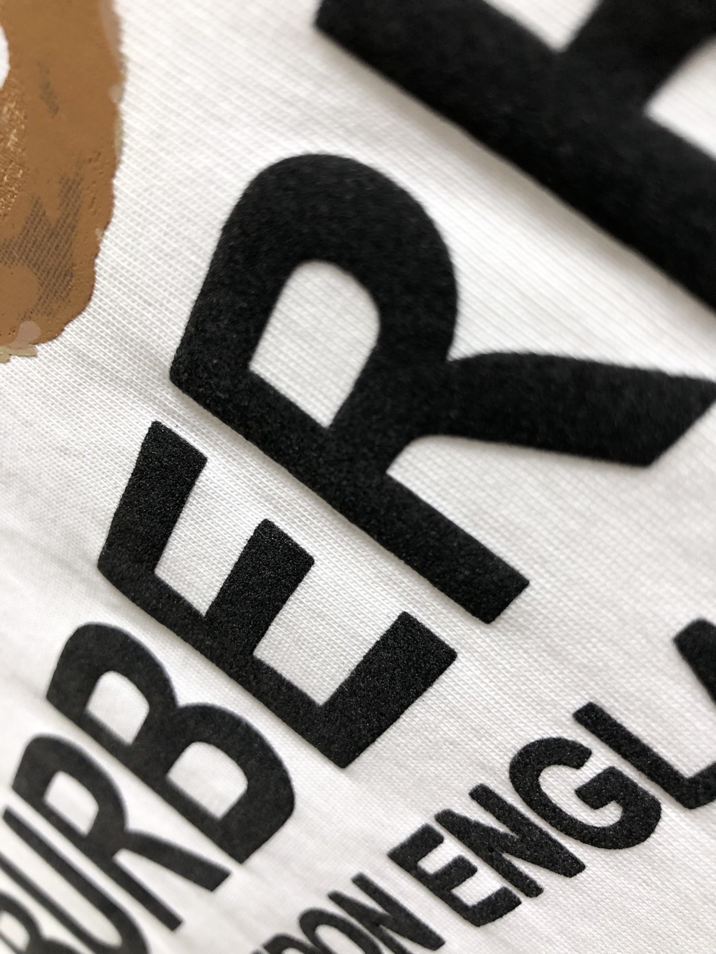 【BURBERRY旗艦店】（バーバリー）クラシックでスタイリッシュな半袖スウェットシャツ01304