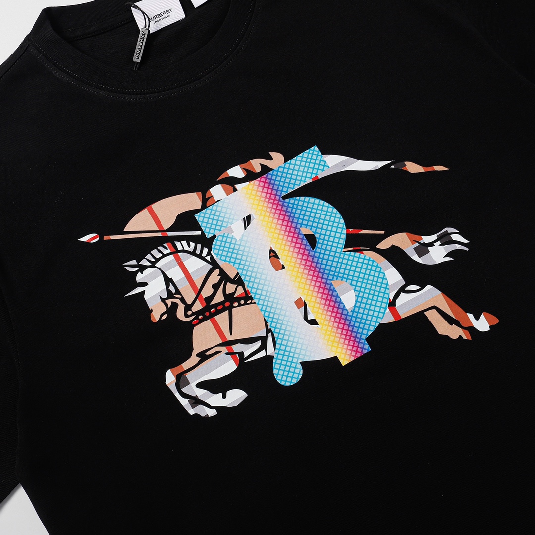 【BURBERRY旗艦店】（バーバリー）クラシックでスタイリッシュな半袖スウェットシャツ01358