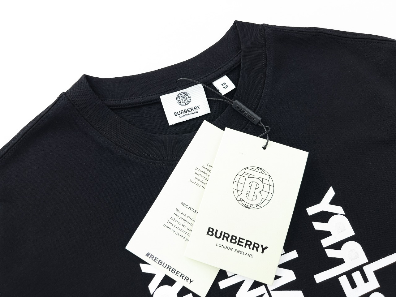 【BURBERRY旗艦店】（バーバリー）クラシックでスタイリッシュな半袖スウェットシャツ01859