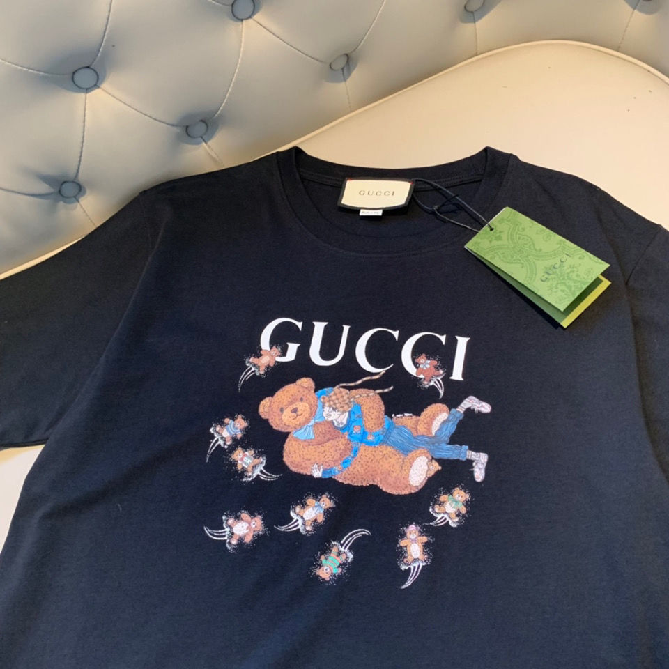 【GUCCI旗艦店】（グッチ）クラシックでスタイリッシュな半袖スウェットシャツ00473
