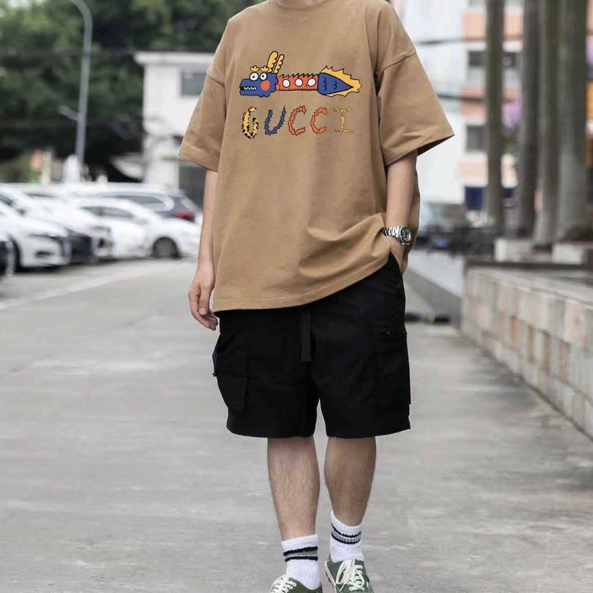 【GUCCI旗艦店】（グッチ）クラシックでスタイリッシュな半袖スウェットシャツ00579