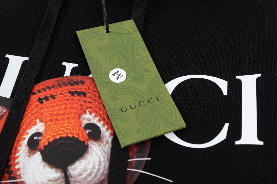 【GUCCI旗艦店】（グッチ）クラシックでスタイリッシュな長袖スウェットシャツ00643