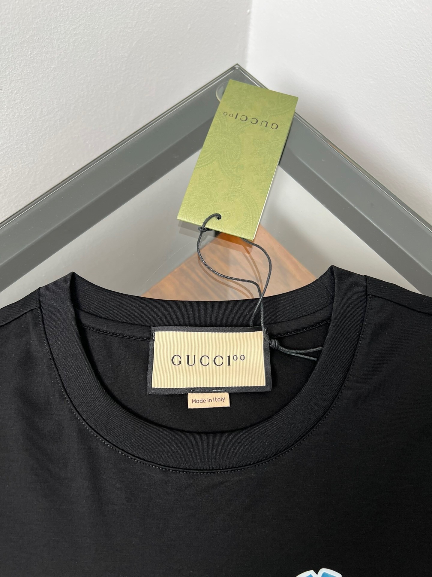 【GUCCI旗艦店】（グッチ）クラシックでスタイリッシュな半袖スウェットシャツ00689