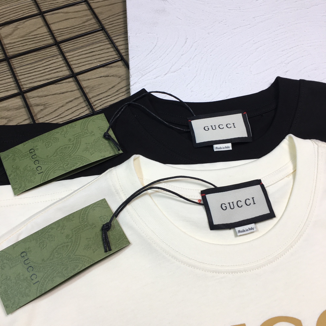 【GUCCI旗艦店】（グッチ）クラシックでスタイリッシュな半袖スウェットシャツ01399