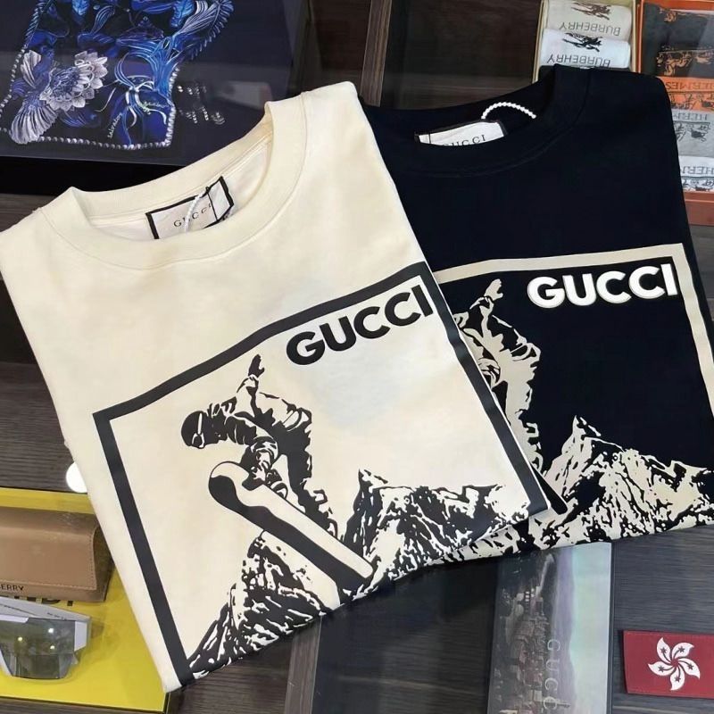 【GUCCI旗艦店】（グッチ）クラシックでスタイリッシュな半袖スウェットシャツ01661