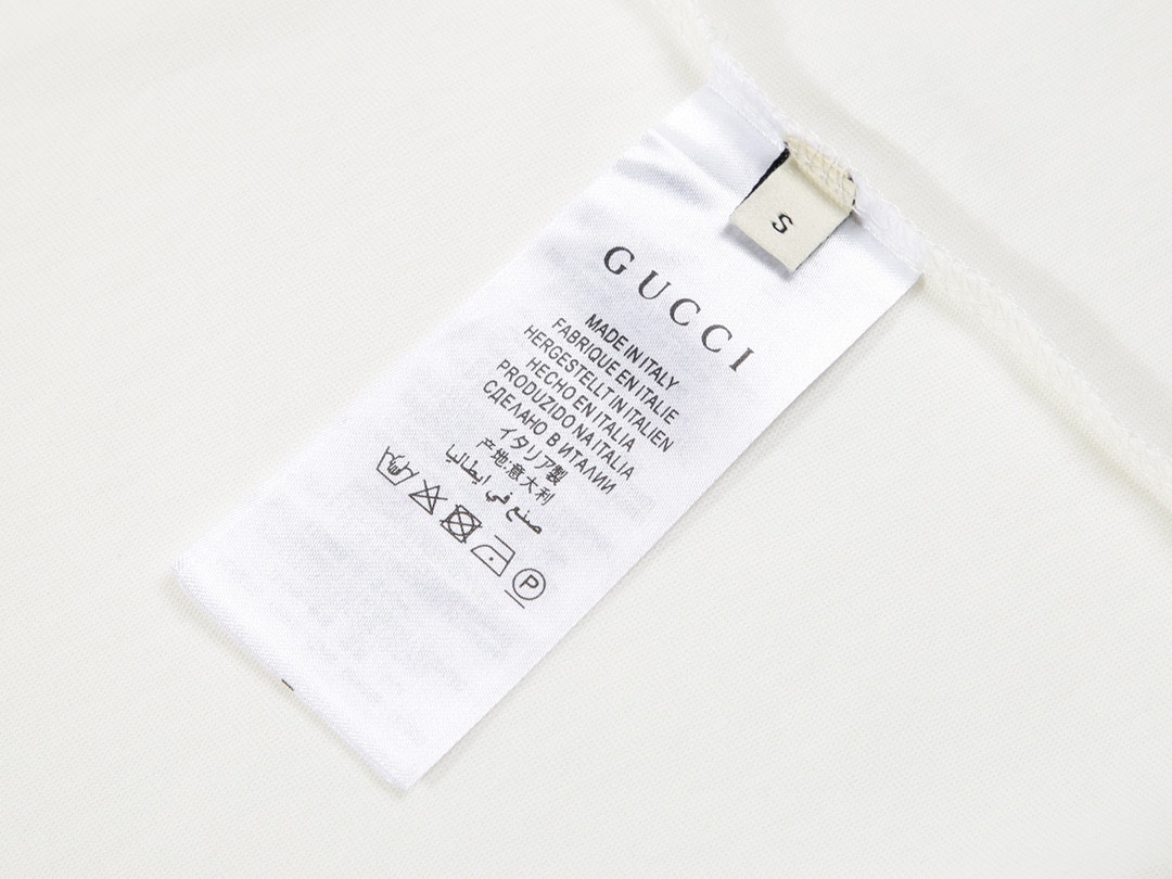 【GUCCI旗艦店】（グッチ）クラシックでスタイリッシュな半袖スウェットシャツ01770