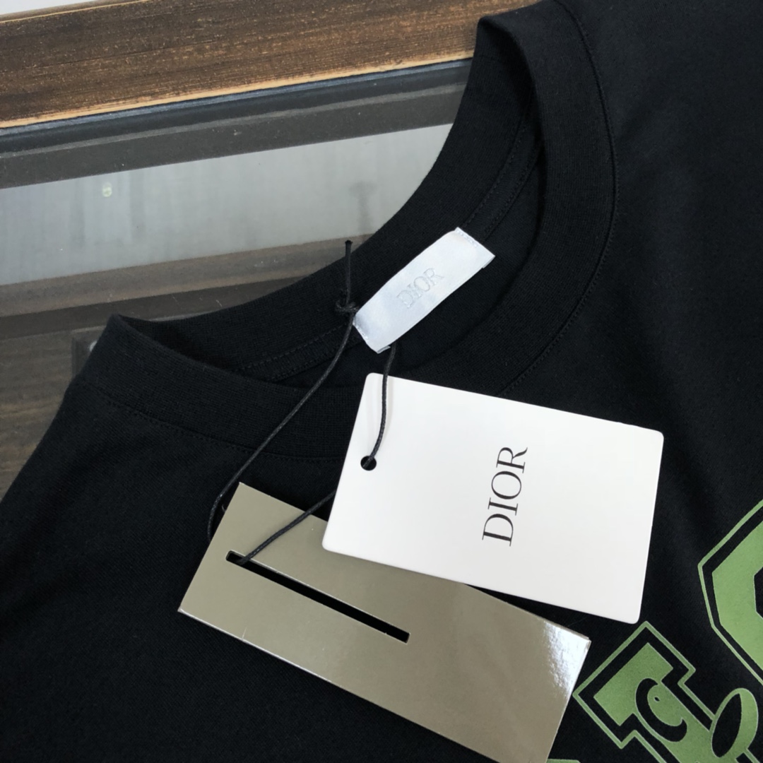 【DIOR旗艦店】（ディオール）クラシックでスタイリッシュな半袖スウェットシャツ00469