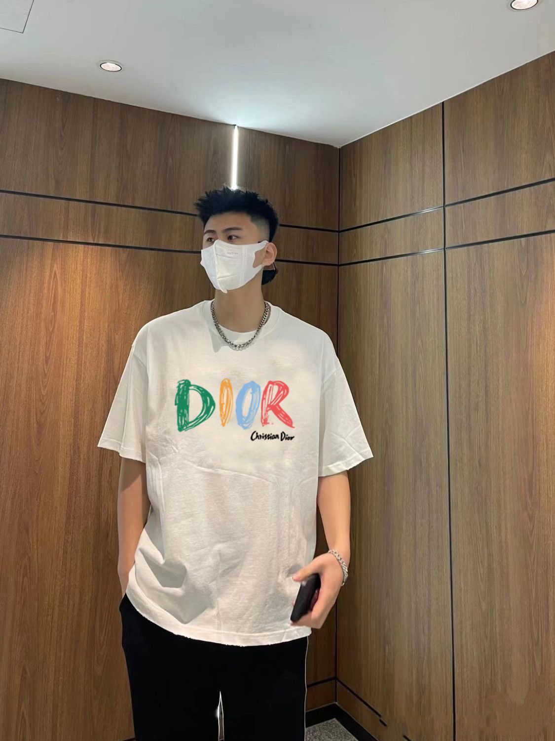 【DIOR旗艦店】（ディオール）クラシックでスタイリッシュな半袖スウェットシャツ01284