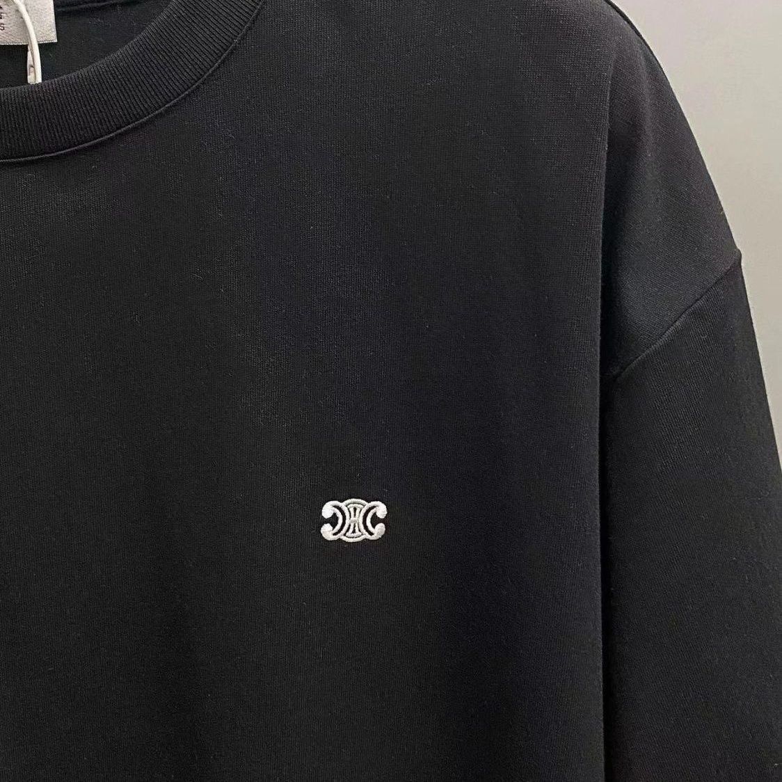 【Celine旗艦店】（セリーヌ）クラシックでスタイリッシュな半袖スウェットシャツ00400