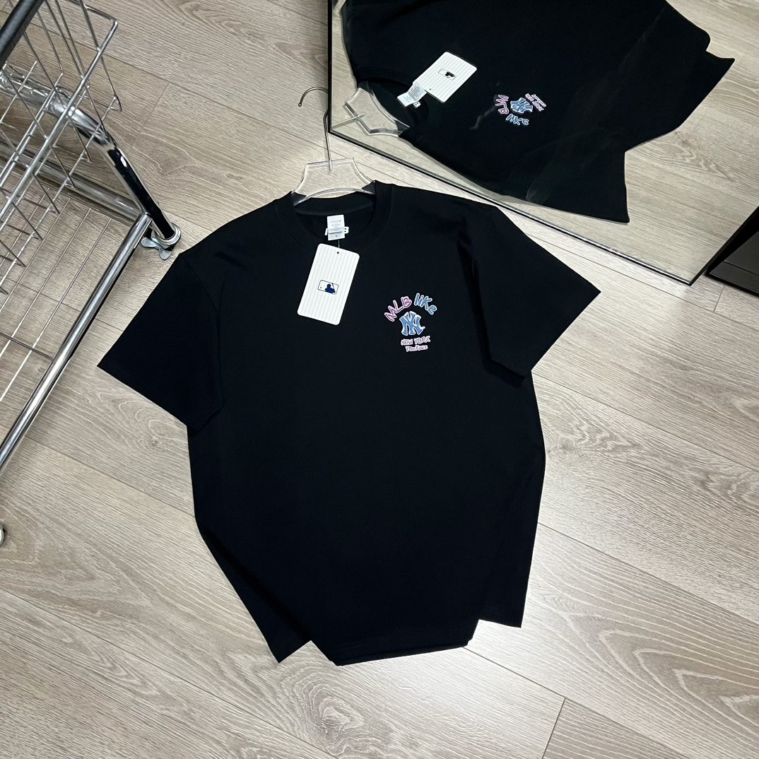 【MLB旗艦店】（エムエルビー）クラシックでスタイリッシュな半袖スウェットシャツ00656