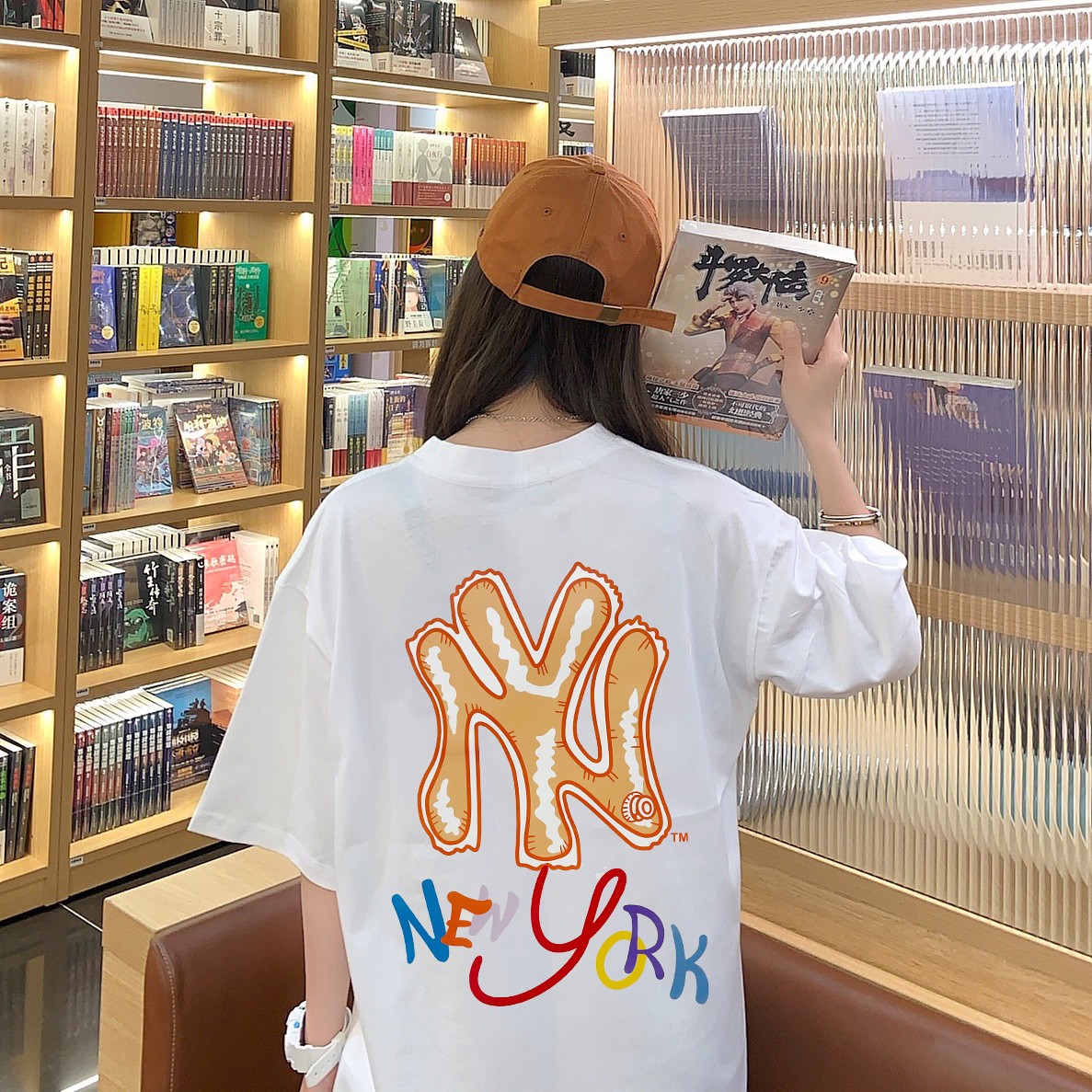 【MLB旗艦店】（エムエルビー）クラシックでスタイリッシュな半袖スウェットシャツ00669