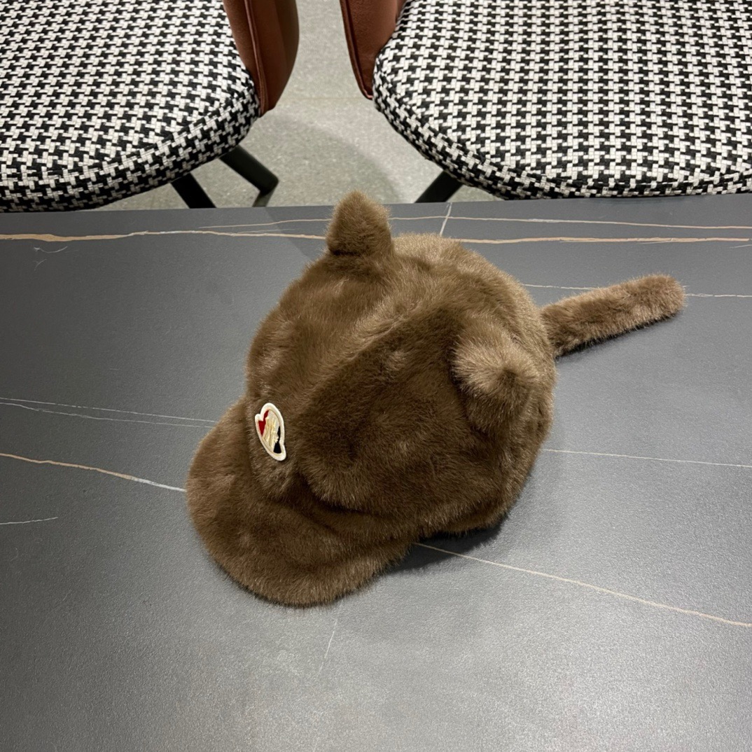 【MONCLER旗艦店】（モンクレール）時代を超えて人気のクラシックな帽子秋冬コレクション