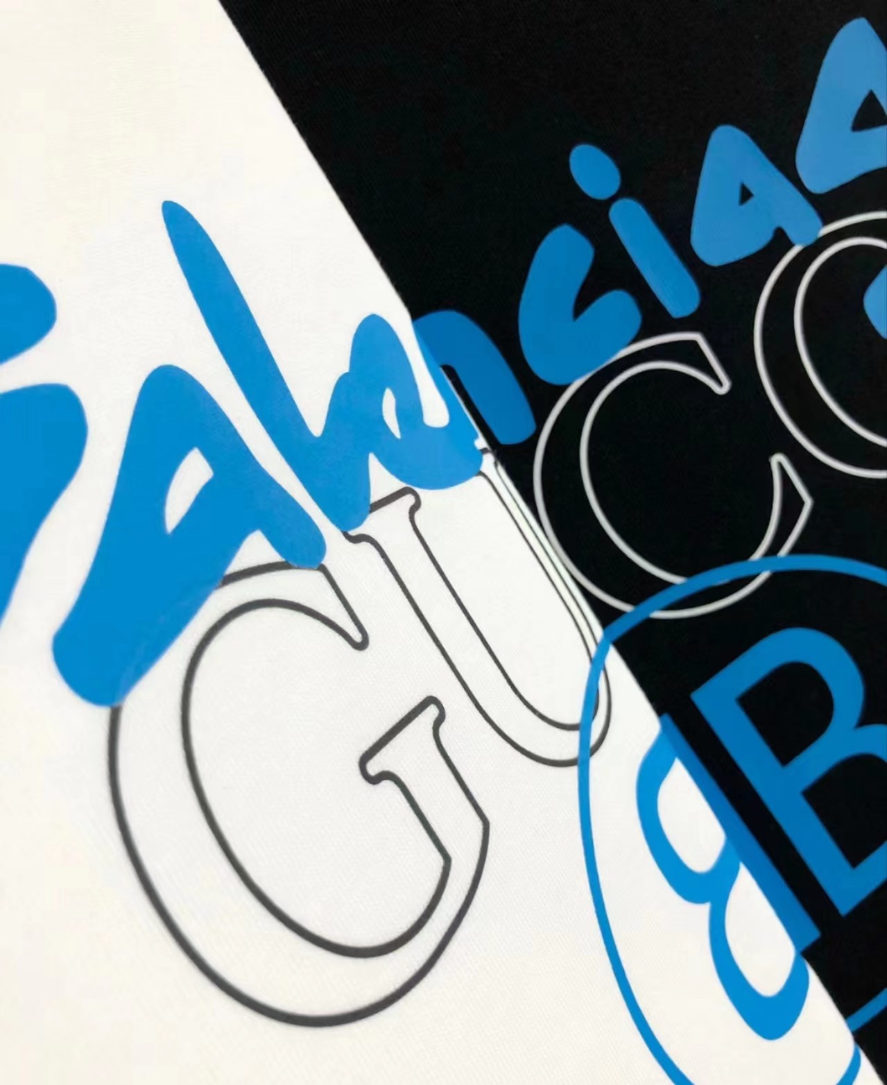 【BALENCIAGA旗艦店】（バレンシアガ）クラシックでスタイリッシュな半袖スウェットシャツ01521