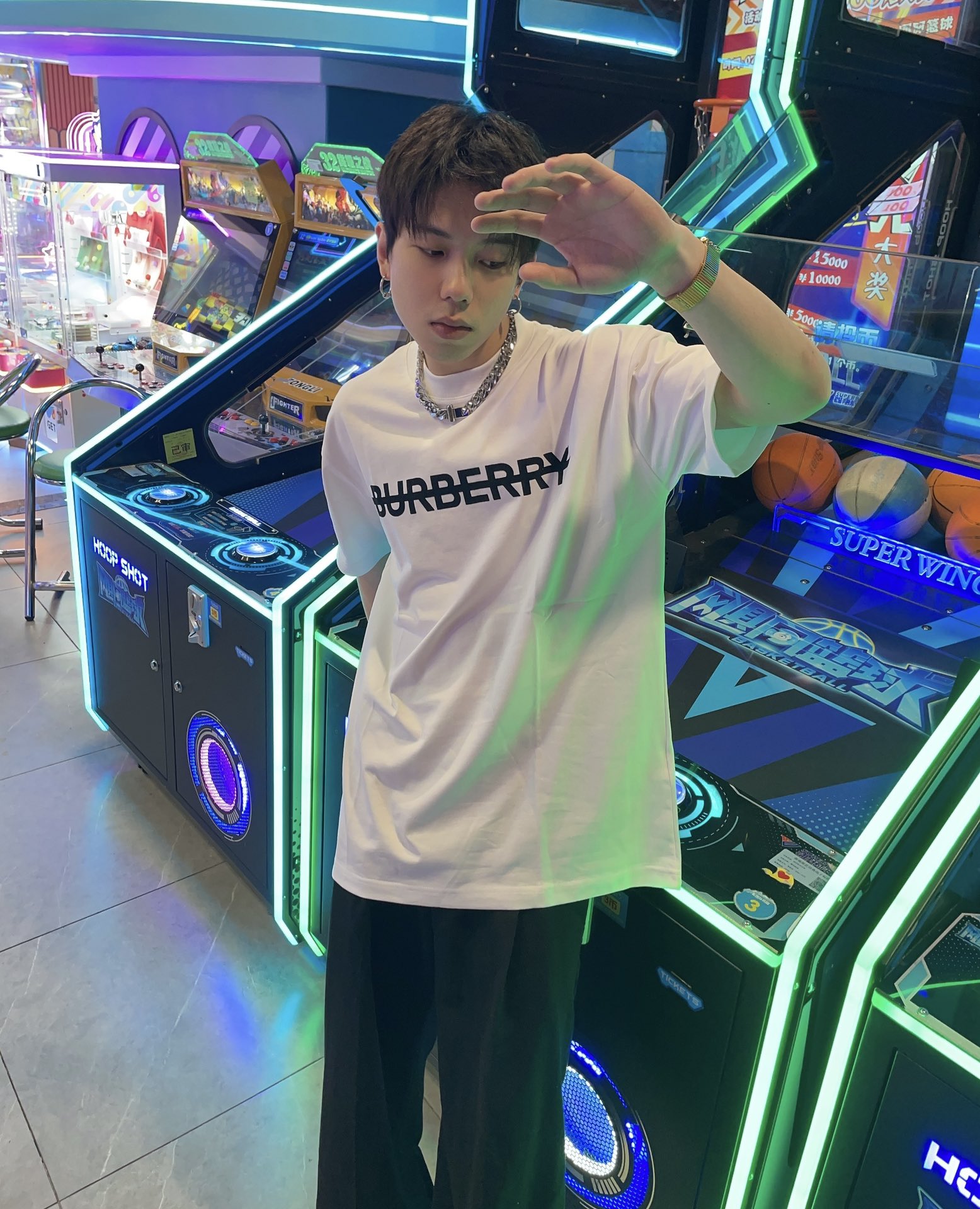 【BURBERRY旗艦店】（バーバリー）クラシックでスタイリッシュな半袖スウェットシャツ00569