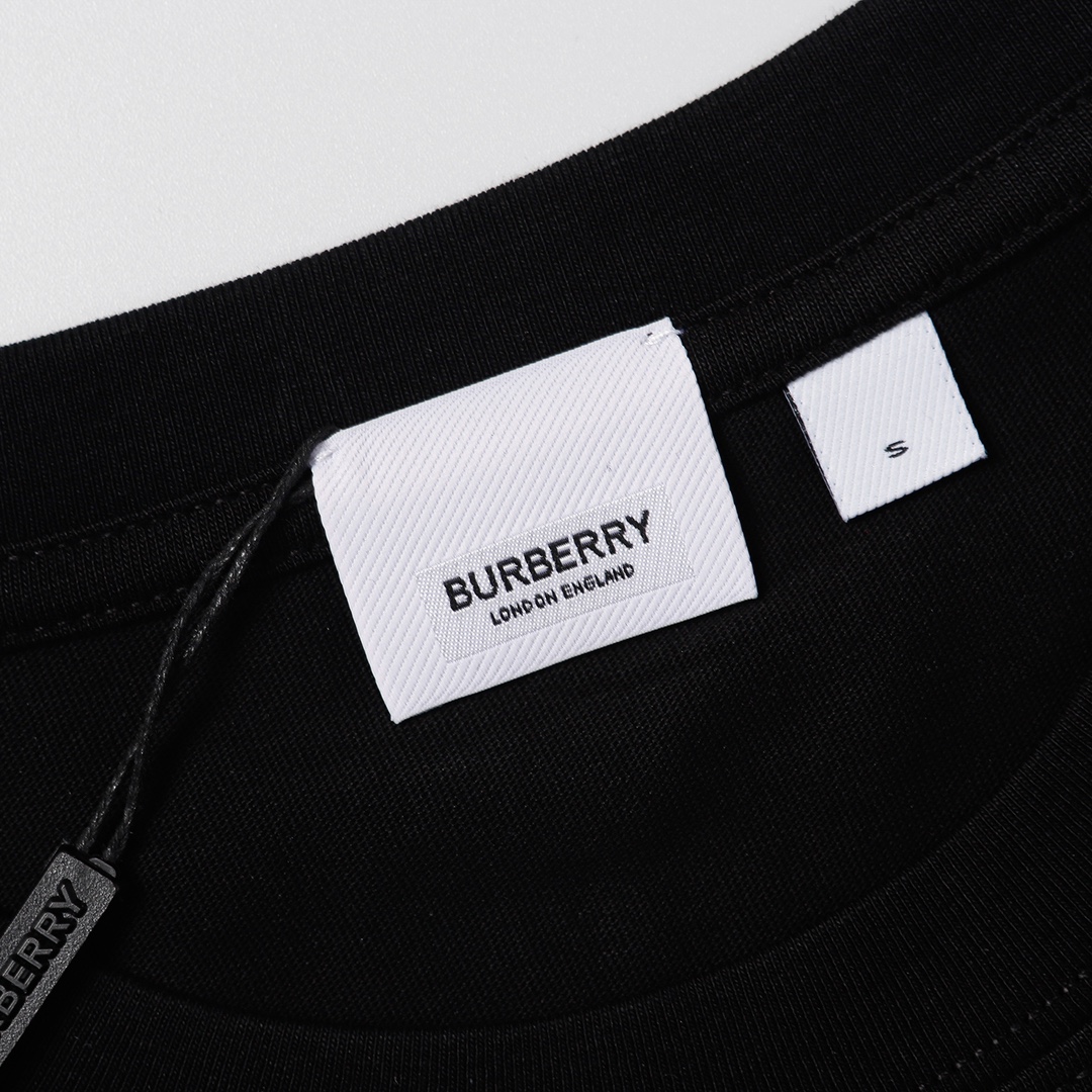 【BURBERRY旗艦店】（バーバリー）クラシックでスタイリッシュな半袖スウェットシャツ01358