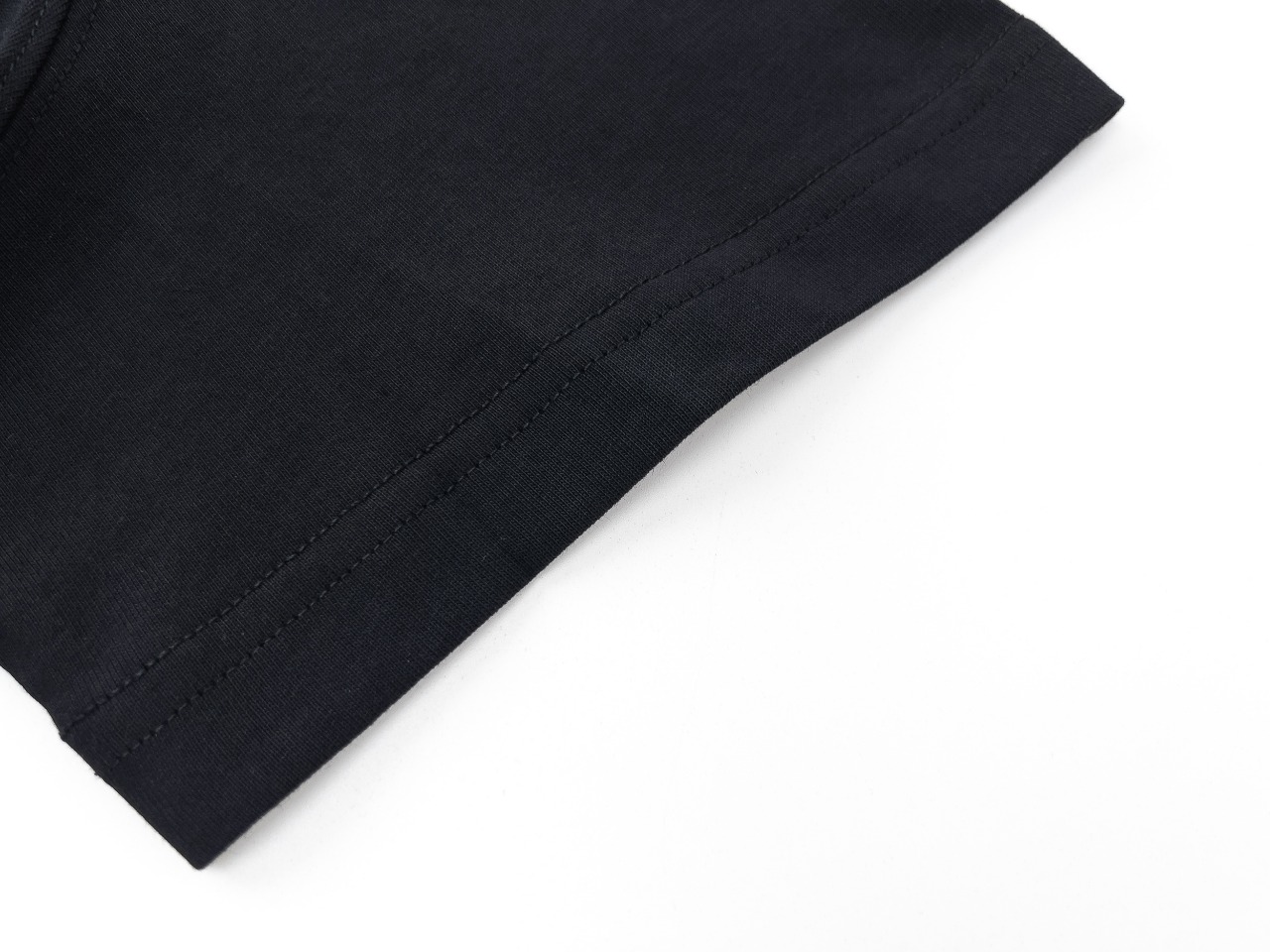 【BURBERRY旗艦店】（バーバリー）クラシックでスタイリッシュな半袖スウェットシャツ01859