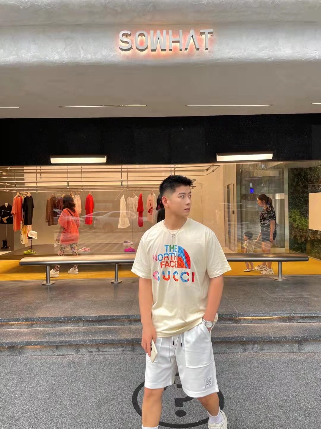 【GUCCI旗艦店】（グッチ）クラシックでスタイリッシュな半袖スウェットシャツ00316