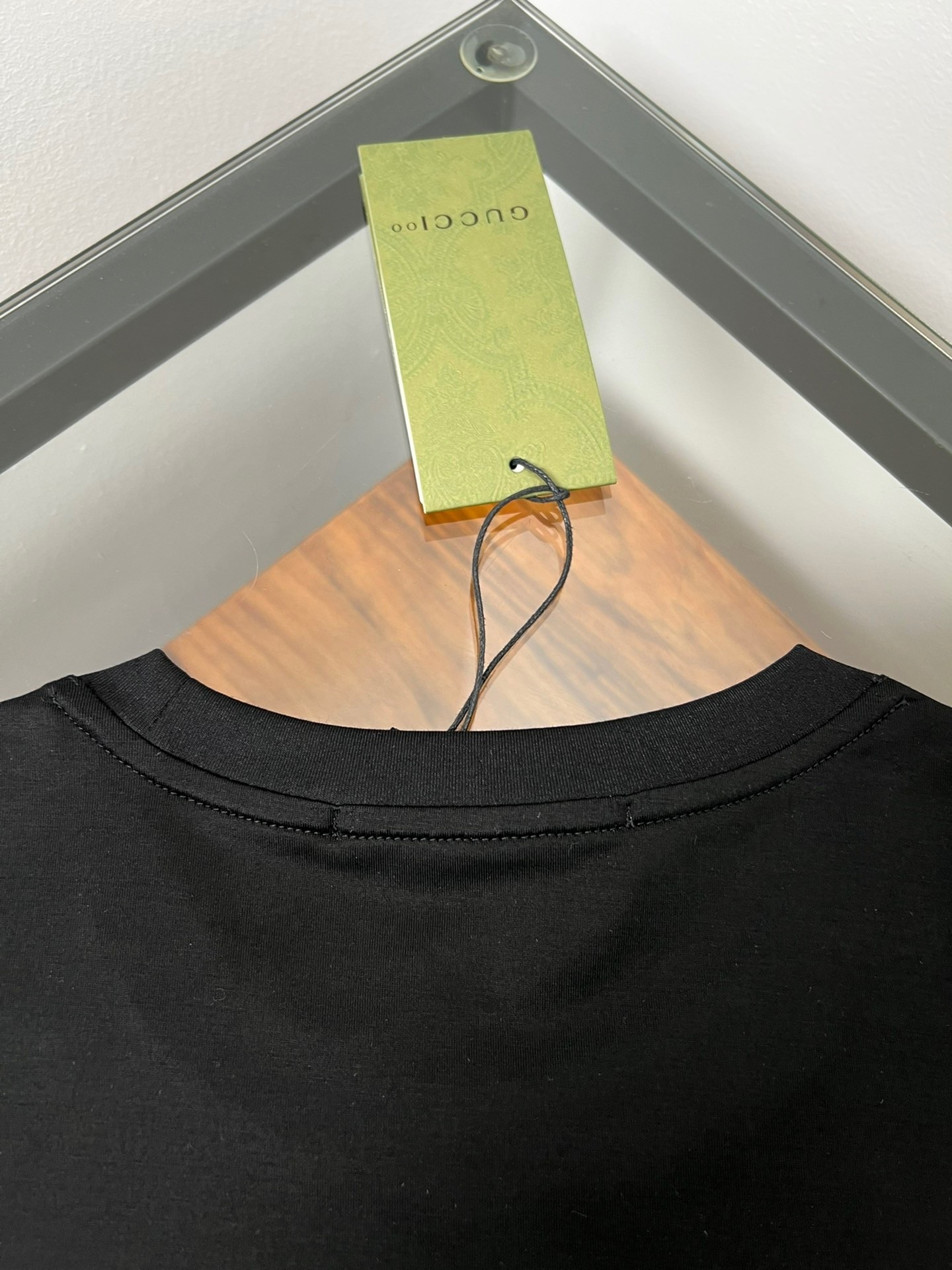 【GUCCI旗艦店】（グッチ）クラシックでスタイリッシュな半袖スウェットシャツ00689