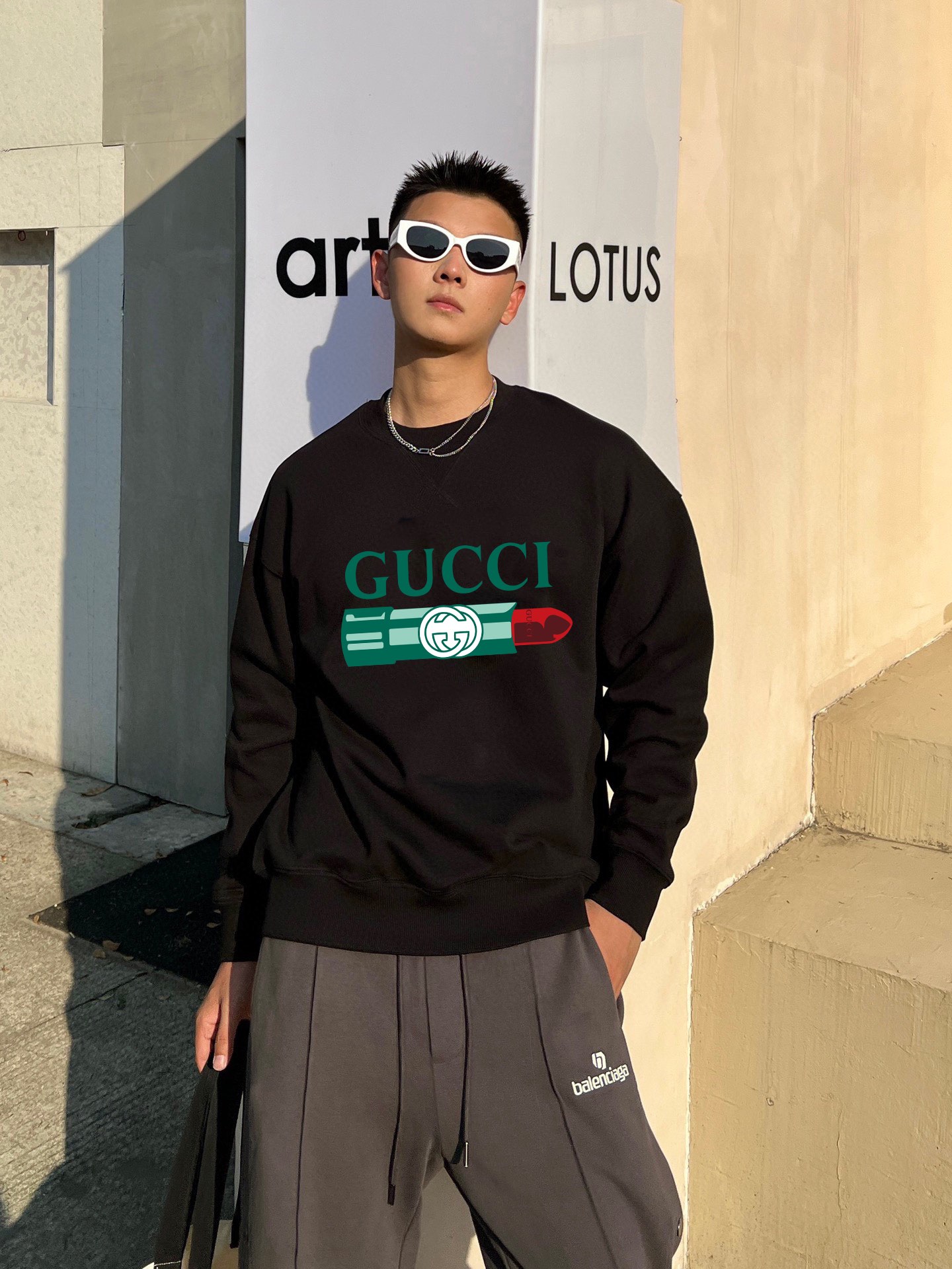 【GUCCI旗艦店】（グッチ）クラシックでスタイリッシュな長袖スウェットシャツ01185