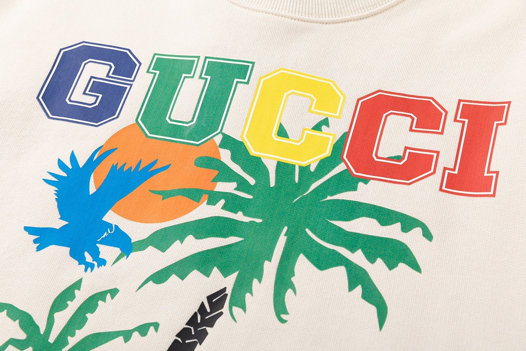 【GUCCI旗艦店】（グッチ）クラシックでスタイリッシュな長袖スウェットシャツ01210