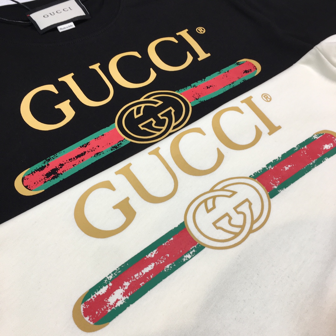 【GUCCI旗艦店】（グッチ）クラシックでスタイリッシュな半袖スウェットシャツ01399