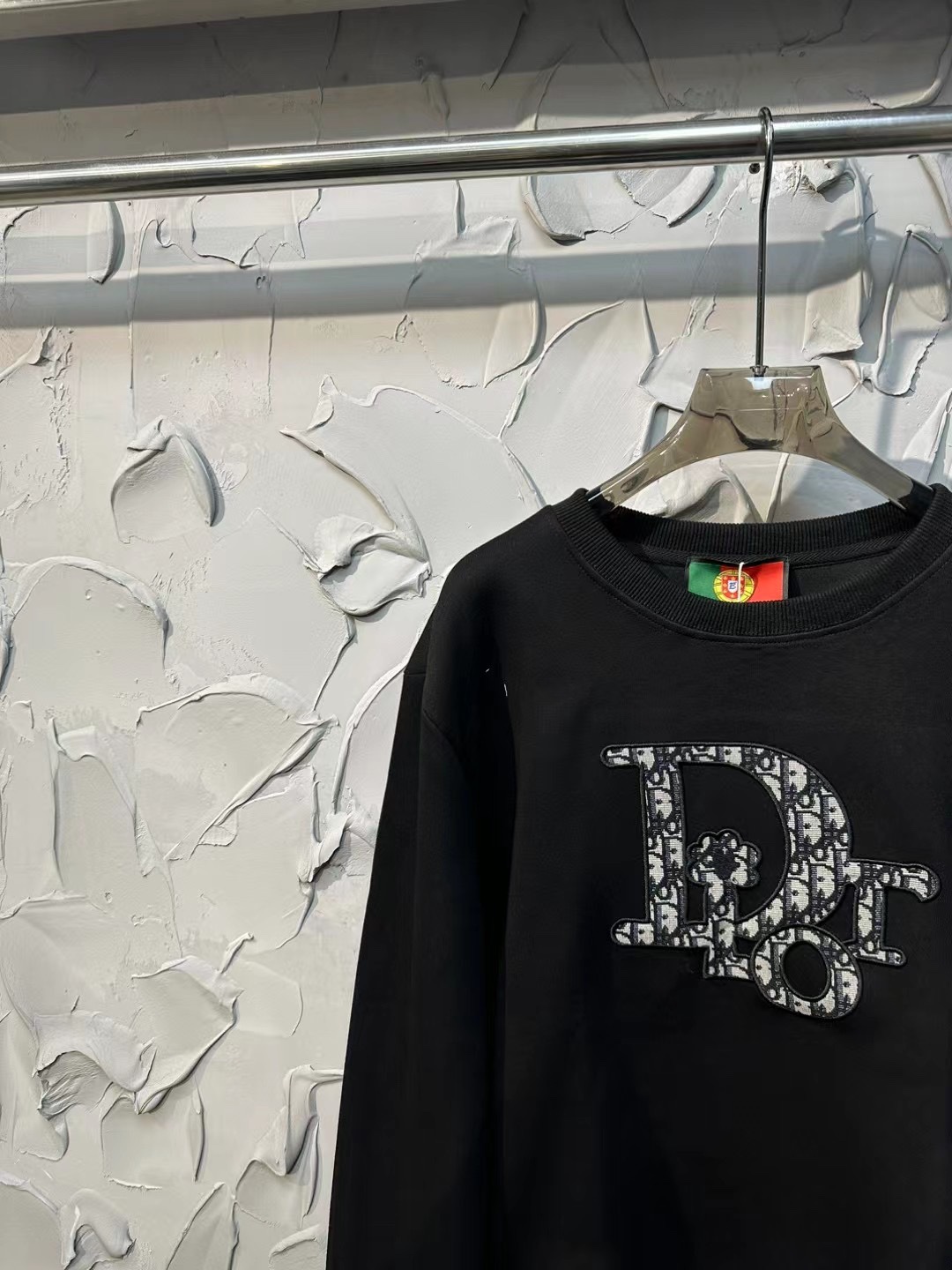 【GUCCI旗艦店】（グッチ）クラシックでスタイリッシュな長袖スウェットシャツ01873