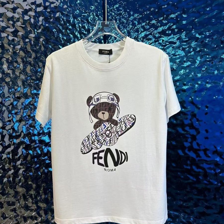 【Fendi旗艦店】（フェンディ）クラシックでスタイリッシュな半袖スウェットシャツ00377