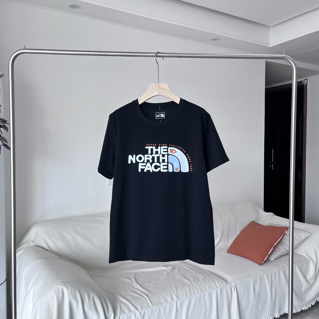 【The North Face旗艦店】（ザ・ノース・フェイス）クラシックでスタイリッシュな半袖スウェットシャツ01357