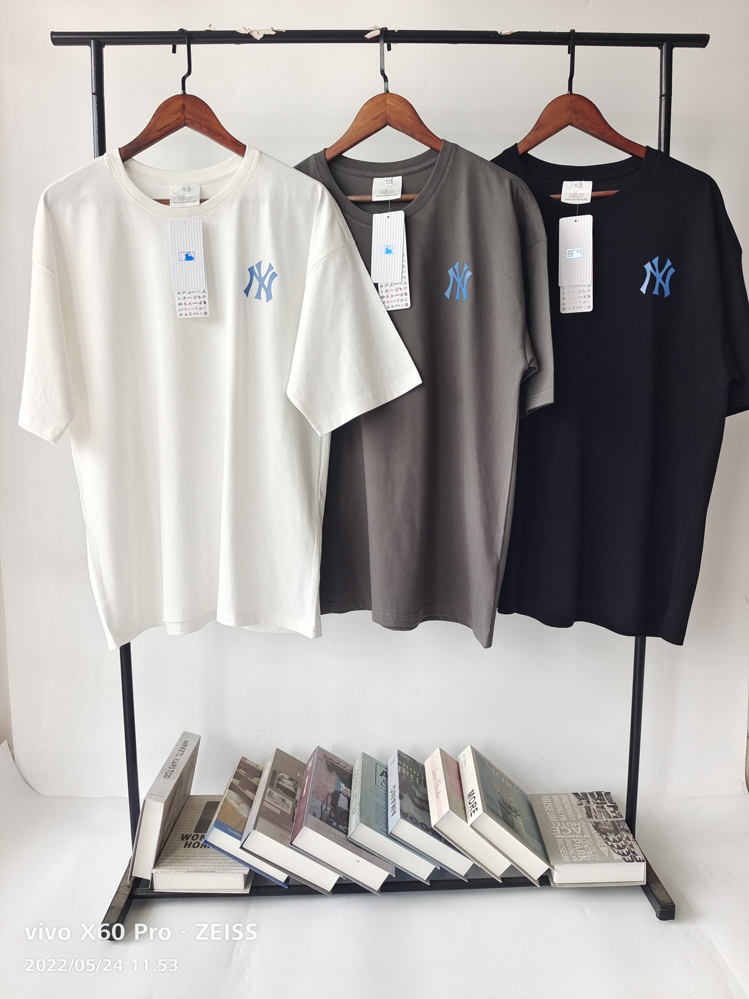 【MLB旗艦店】（エムエルビー）クラシックでスタイリッシュな半袖スウェットシャツ00663