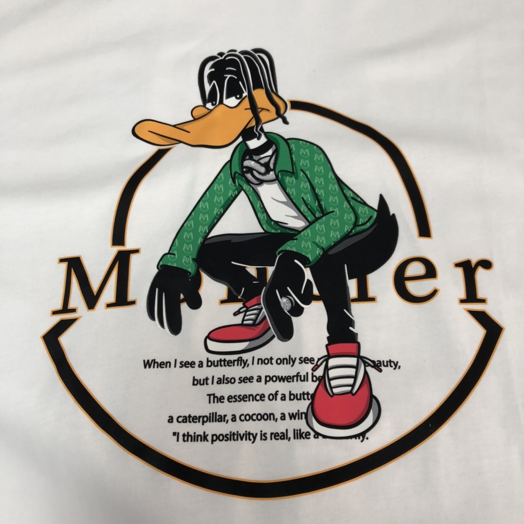 【MONCLER旗艦店】（モンクレール）クラシックでスタイリッシュな長袖スウェットシャツ00921