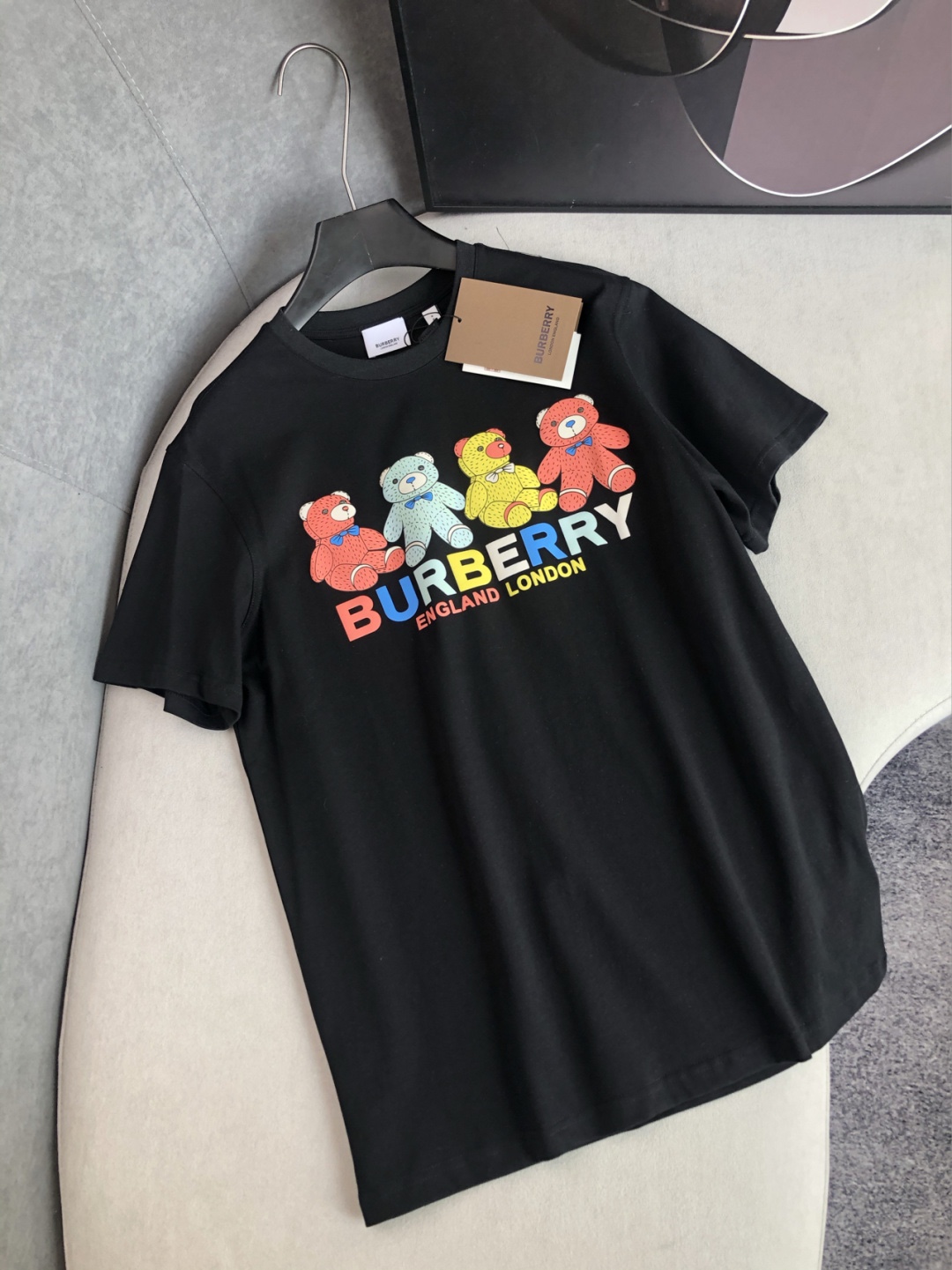 【BURBERRY旗艦店】（バーバリー）クラシックでスタイリッシュな半袖スウェットシャツ00560