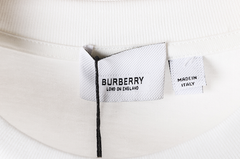 【BURBERRY旗艦店】（バーバリー）クラシックでスタイリッシュな半袖スウェットシャツ01316