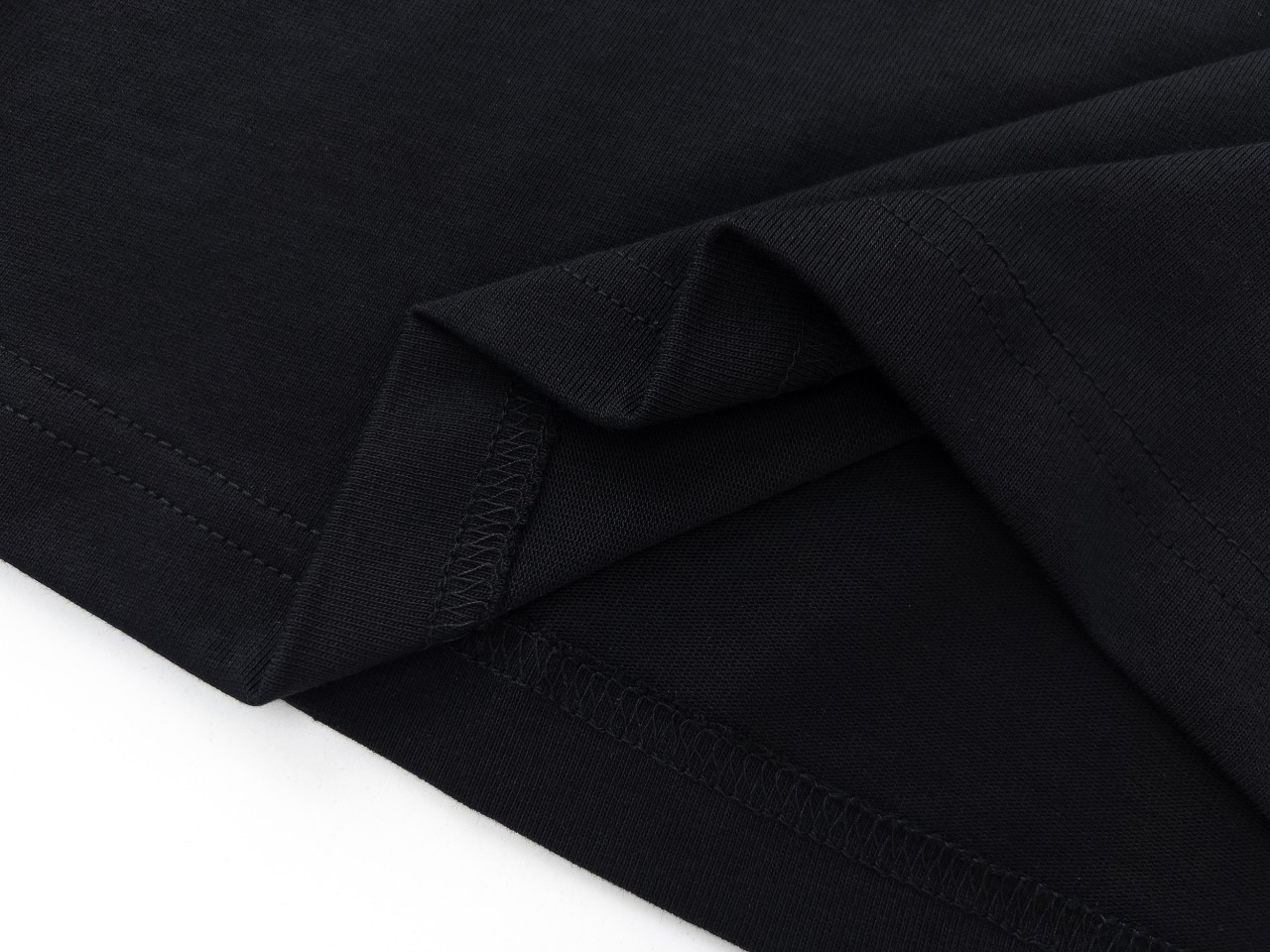 【BURBERRY旗艦店】（バーバリー）クラシックでスタイリッシュな半袖スウェットシャツ01859