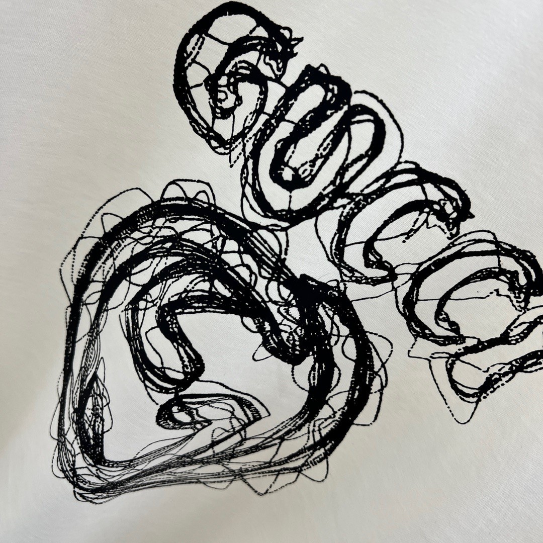 【GUCCI旗艦店】（グッチ）クラシックでスタイリッシュな半袖スウェットシャツ00580