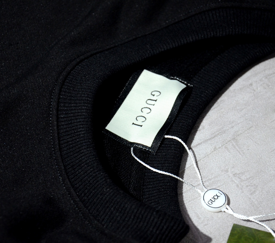 【GUCCI旗艦店】（グッチ）クラシックでスタイリッシュな長袖スウェットシャツ00603