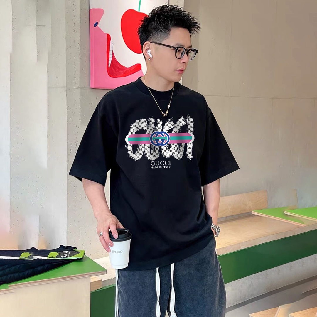 【GUCCI旗艦店】（グッチ）クラシックでスタイリッシュな半袖スウェットシャツ00615