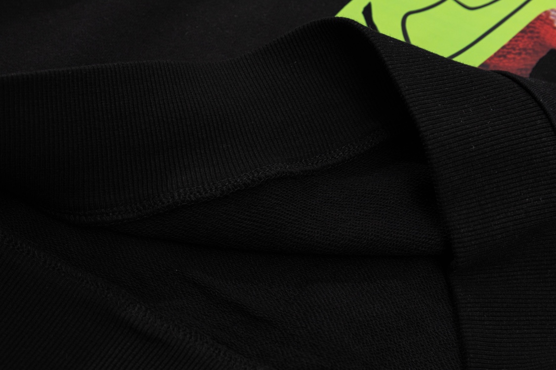 【GUCCI旗艦店】（グッチ）クラシックでスタイリッシュな長袖スウェットシャツ00643