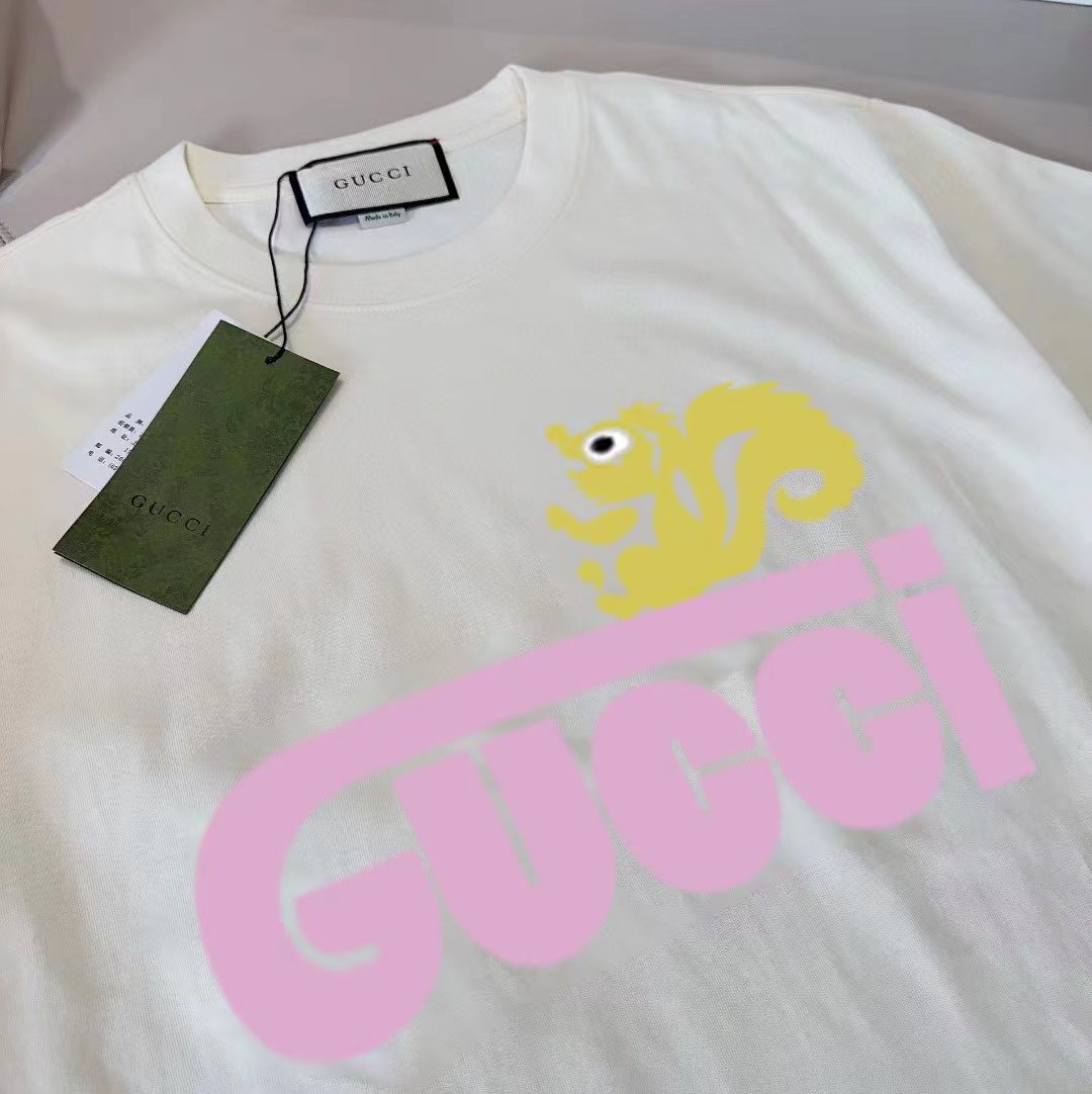 【GUCCI旗艦店】（グッチ）クラシックでスタイリッシュな半袖スウェットシャツ01163