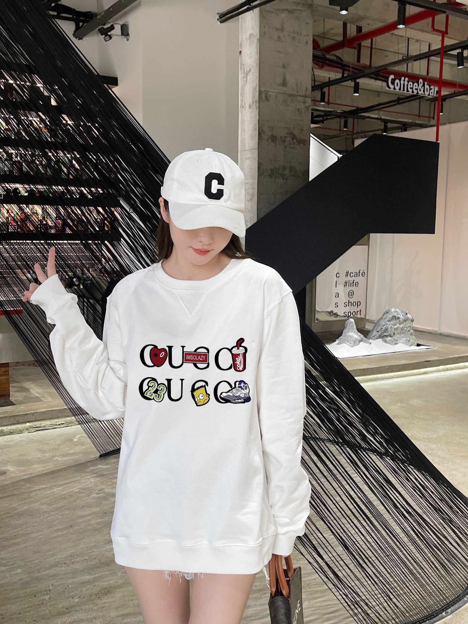 【GUCCI旗艦店】（グッチ）クラシックでスタイリッシュな長袖スウェットシャツ01890