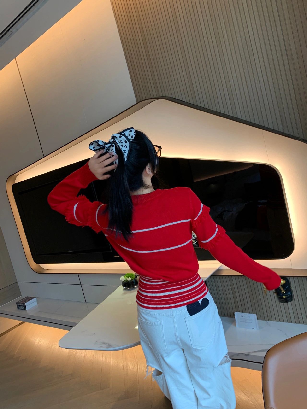 【DIOR旗艦店】（ディオール）クラシックでスタイリッシュな長袖スウェットシャツ00002