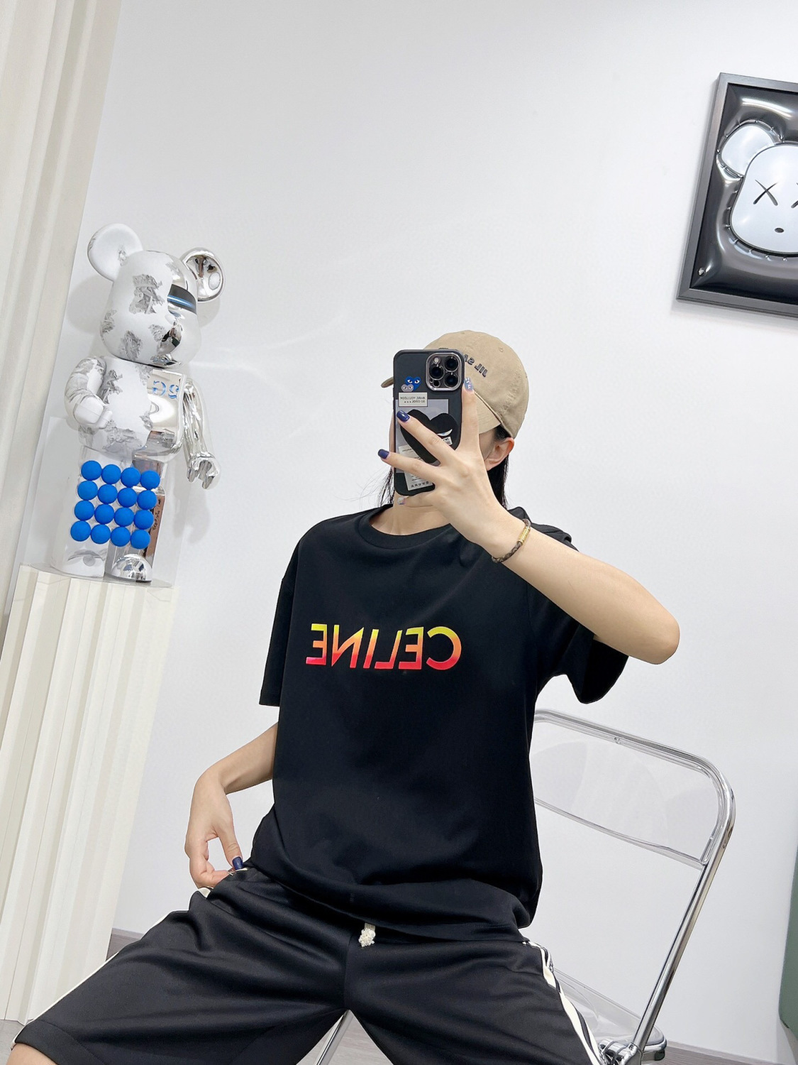 【Celine旗艦店】（セリーヌ）クラシックでスタイリッシュな半袖スウェットシャツ00208