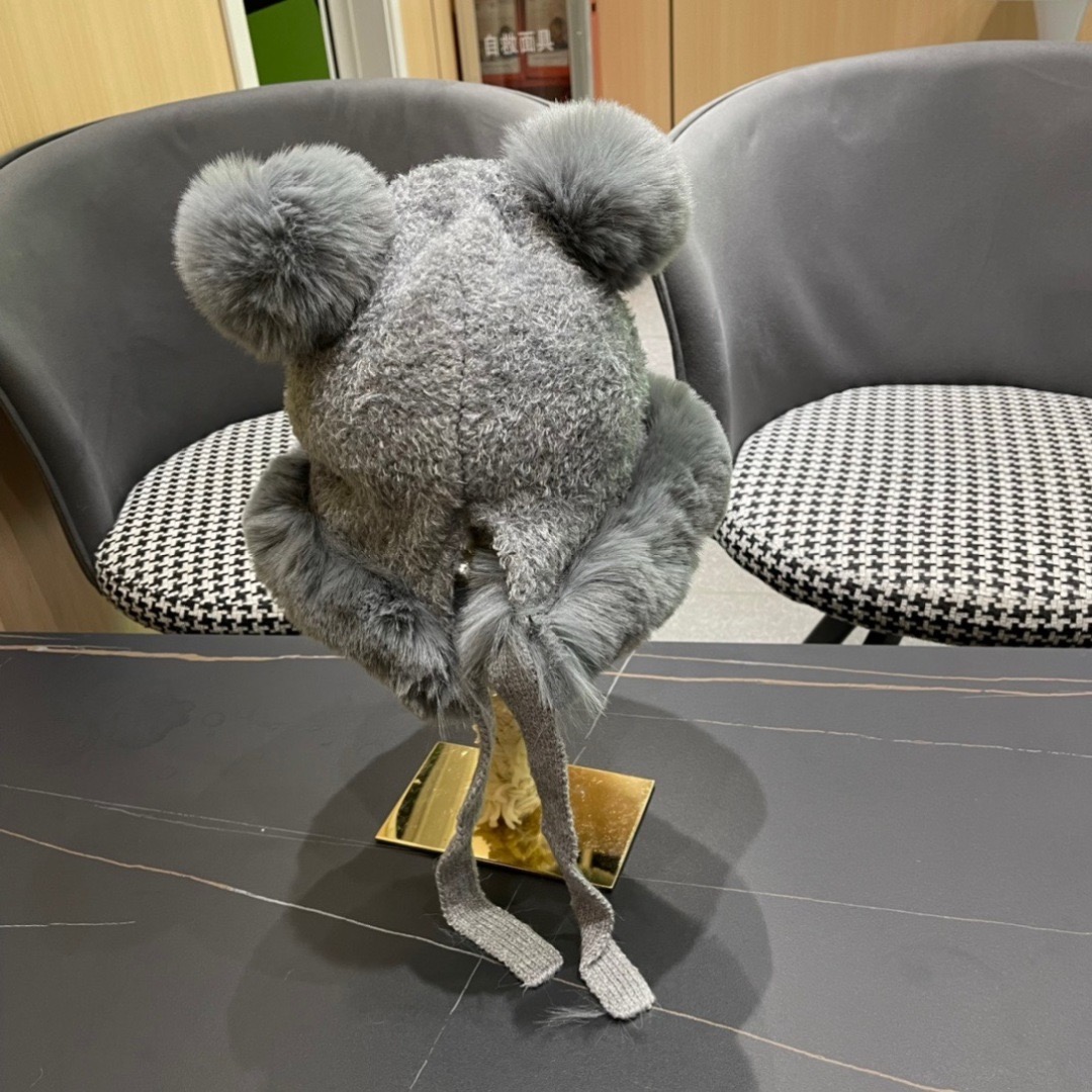 【MONCLER旗艦店】（モンクレール）時代を超えて人気のクラシックな帽子秋冬コレクション