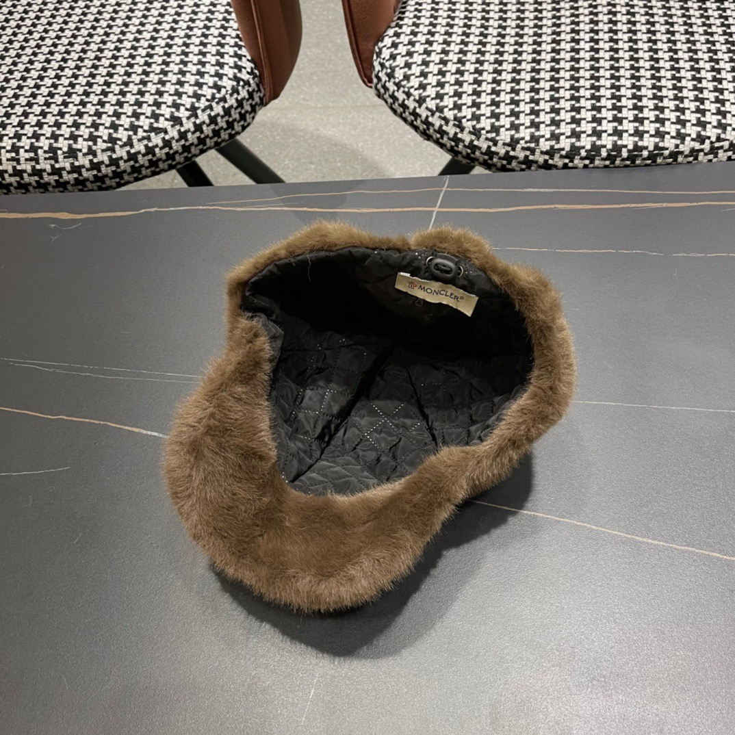 【MONCLER旗艦店】（モンクレール）時代を超えて人気のクラシックな帽子秋冬コレクション