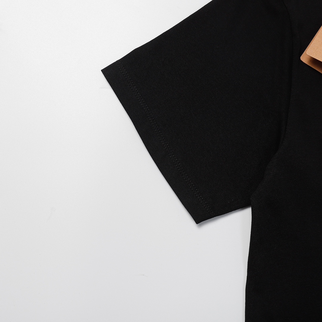 【BURBERRY旗艦店】（バーバリー）クラシックでスタイリッシュな半袖スウェットシャツ01358