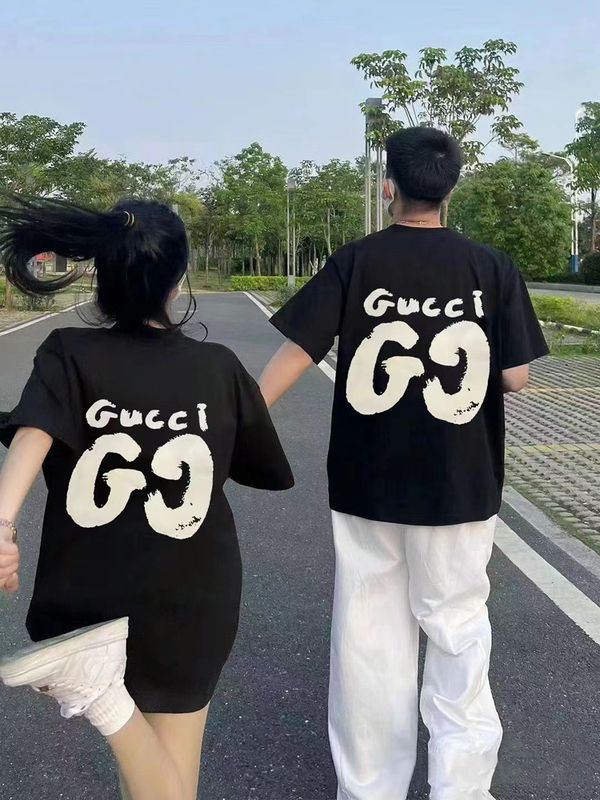 【GUCCI旗艦店】（グッチ）クラシックでスタイリッシュな半袖スウェットシャツ00385