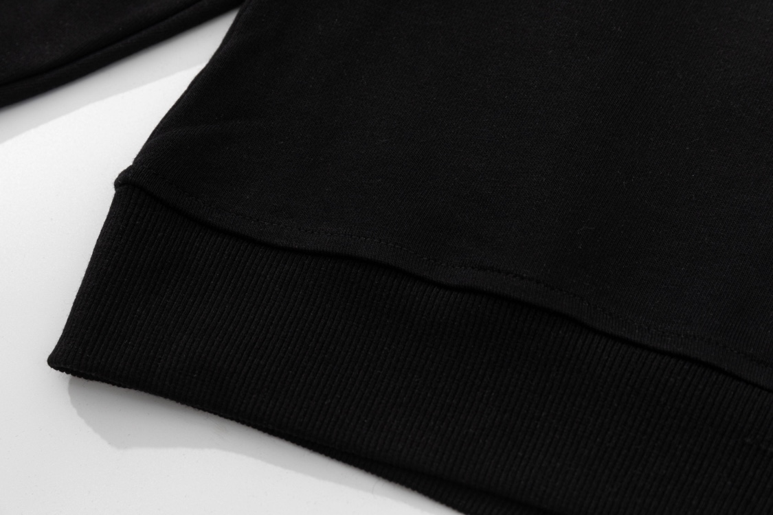 【GUCCI旗艦店】（グッチ）クラシックでスタイリッシュな長袖スウェットシャツ00643