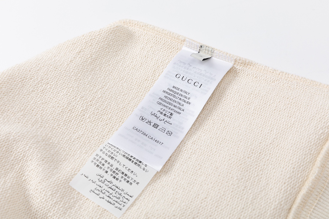 【GUCCI旗艦店】（グッチ）クラシックでスタイリッシュな長袖スウェットシャツ01210