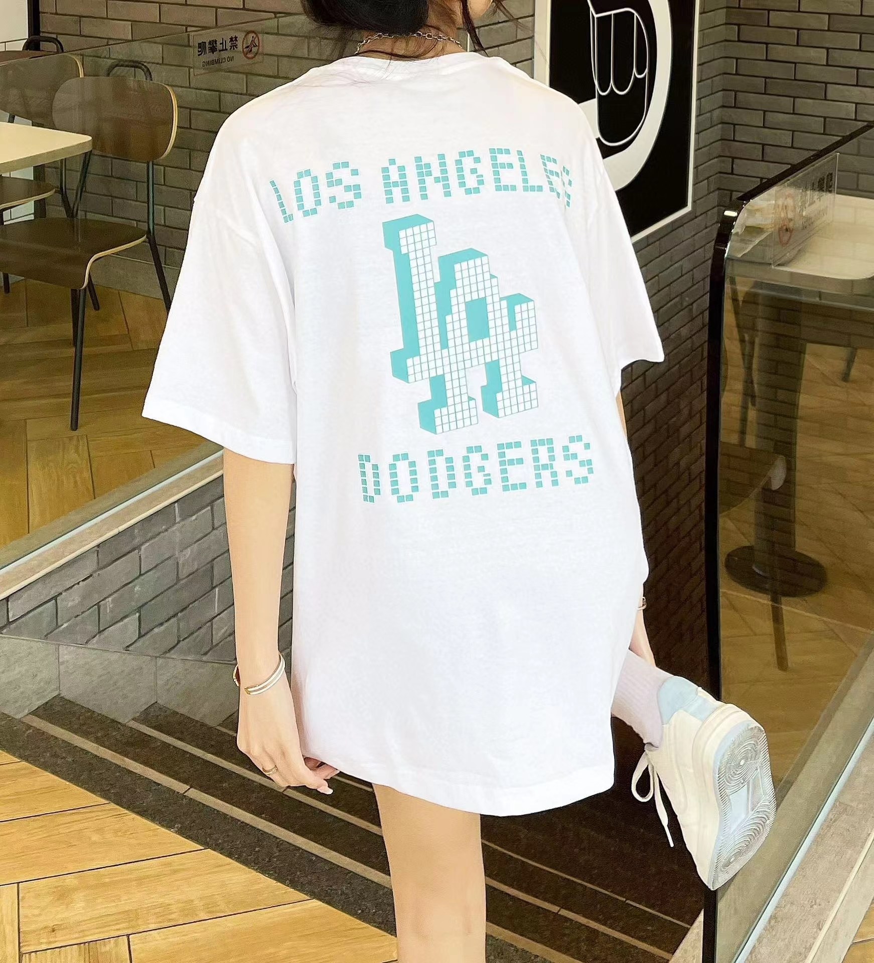 【MLB旗艦店】（エムエルビー）クラシックでスタイリッシュな半袖スウェットシャツ00671