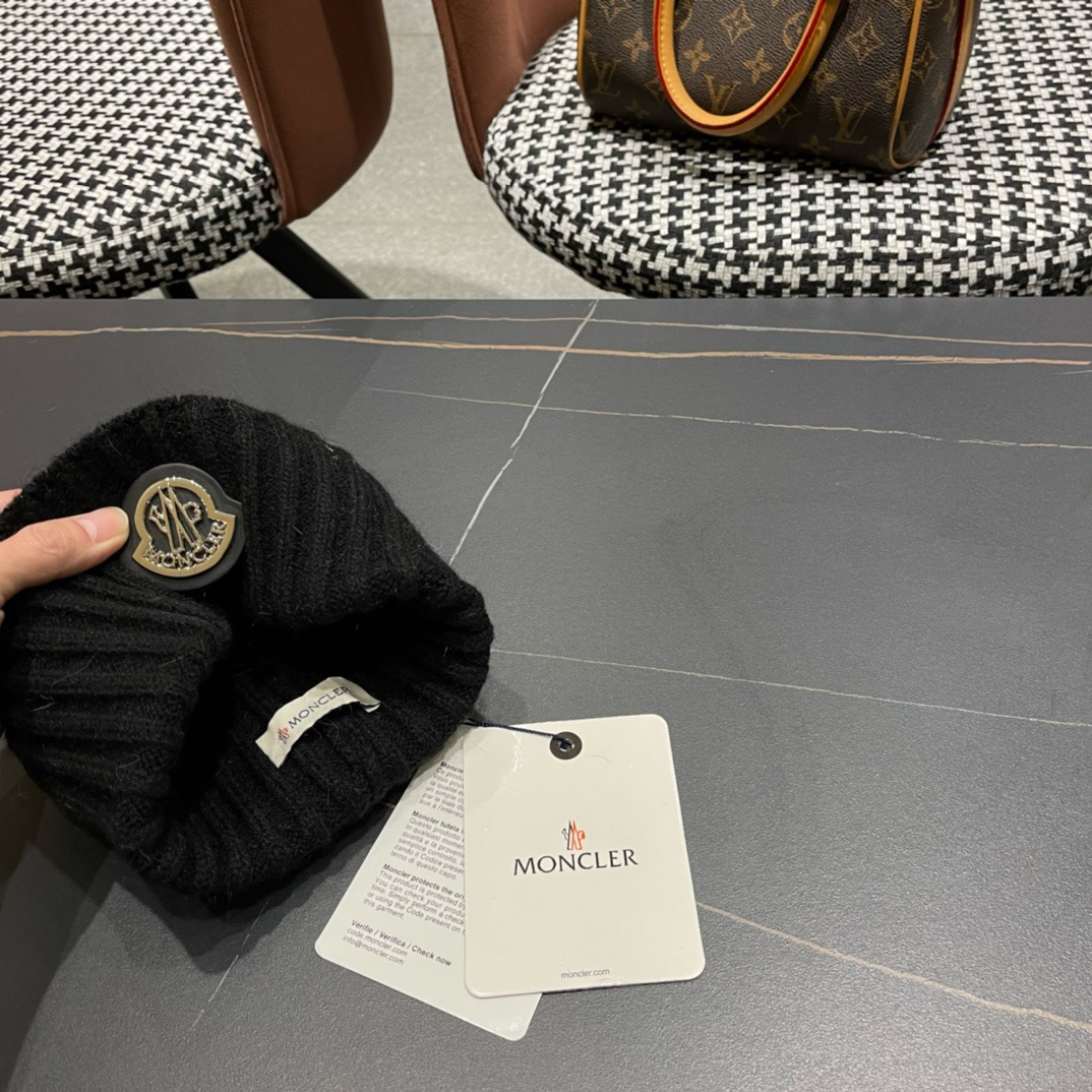 【MONCLER旗艦店】（モンクレール）時代を超えて人気のクラシックな帽子秋冬コレクション