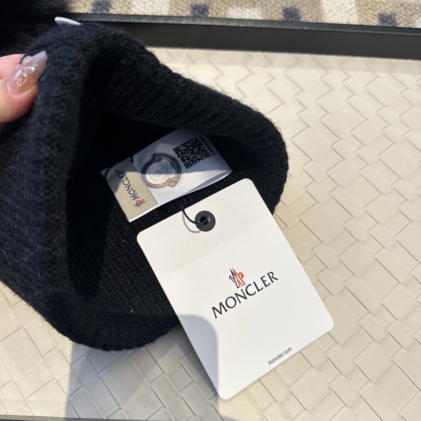 【MONCLER旗艦店】（モンクレール）時代を超えて人気のクラシックな帽子秋冬コレクション